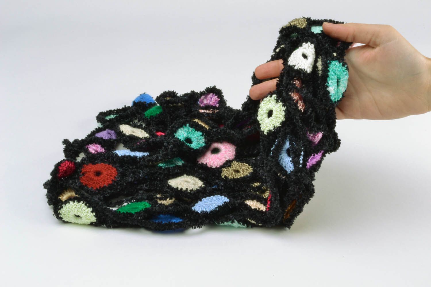 Écharpe ajourée tricot faite main photo 5
