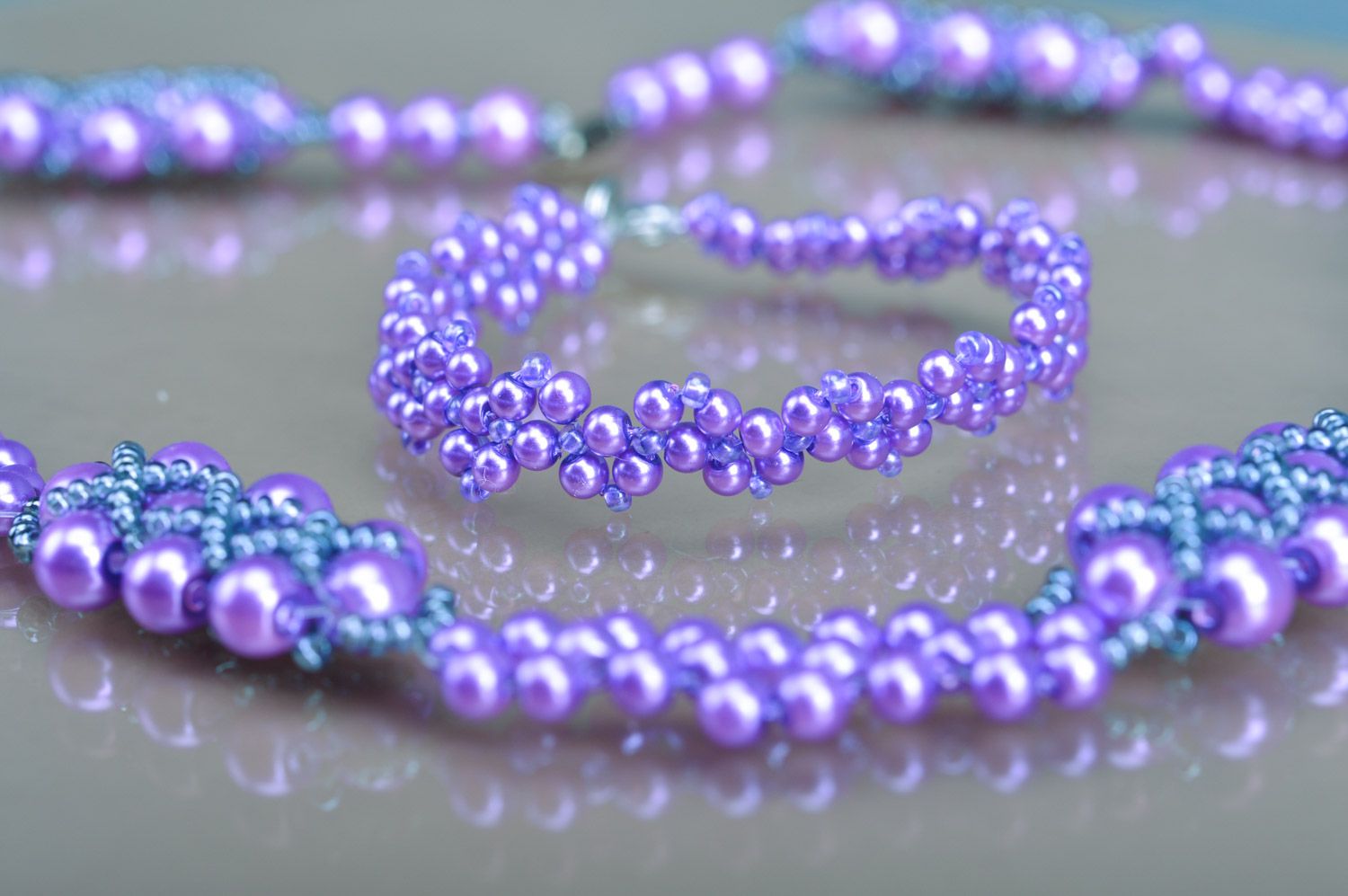 Collier en perles de rocaille et fausses perles avec bracelet couleur mauve fait main photo 5