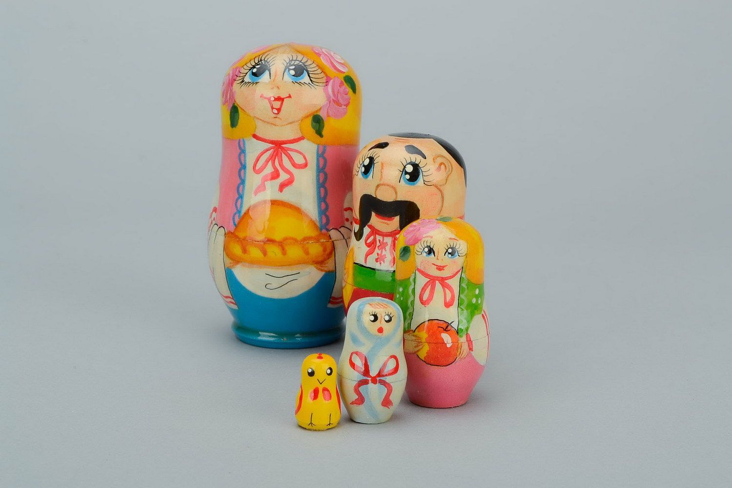 Handmade nesting doll with round loaf photo 1