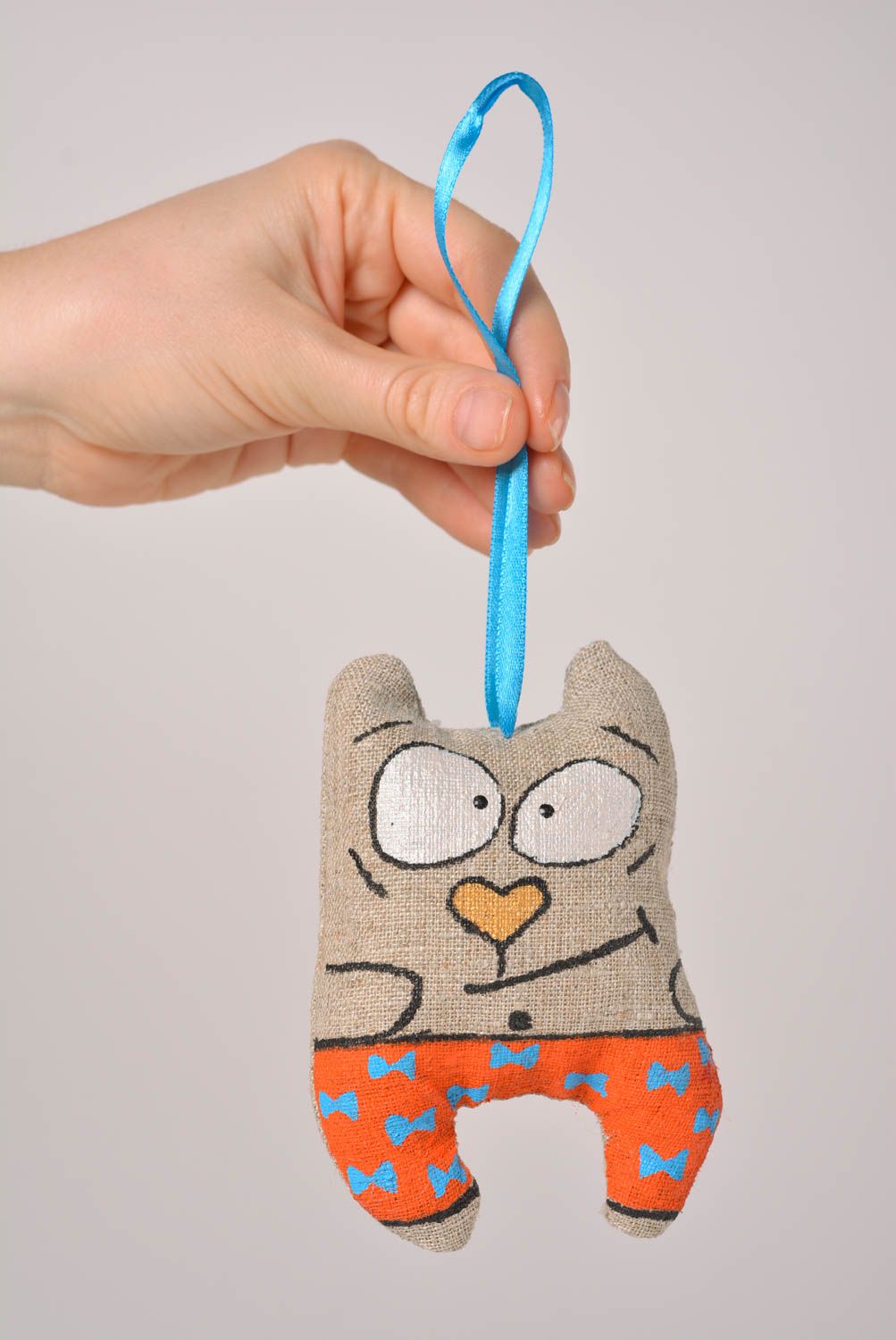 Игрушка ручной работы интерьерная игрушка из льна декор для дома в виде кота фото 4