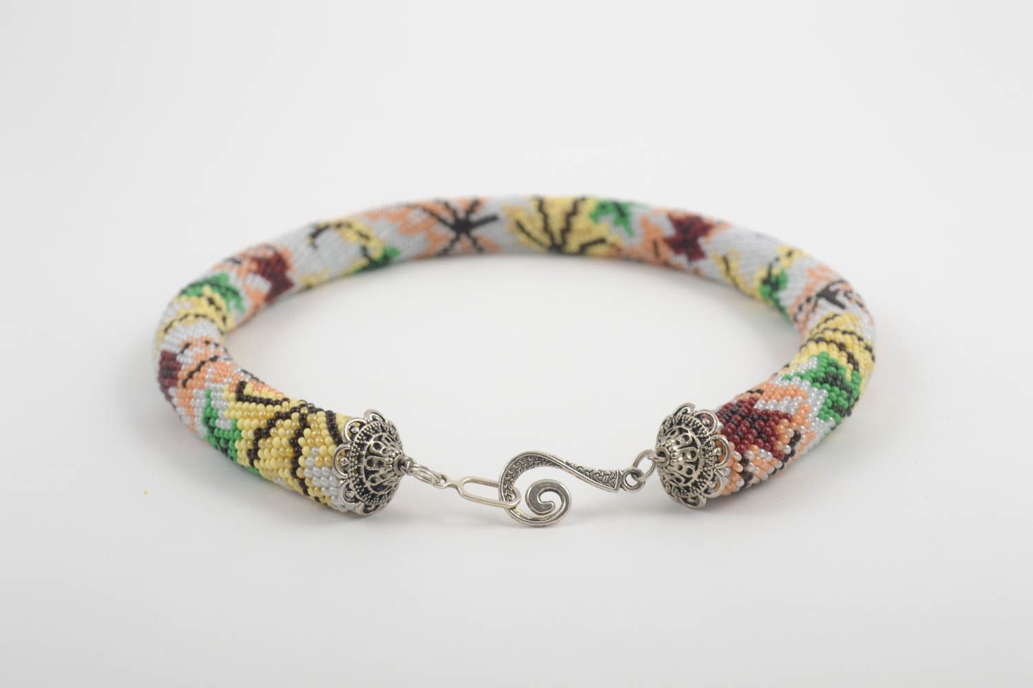 Collar hecho a mano de abalorios regalo original collar de moda con ornamentos foto 2