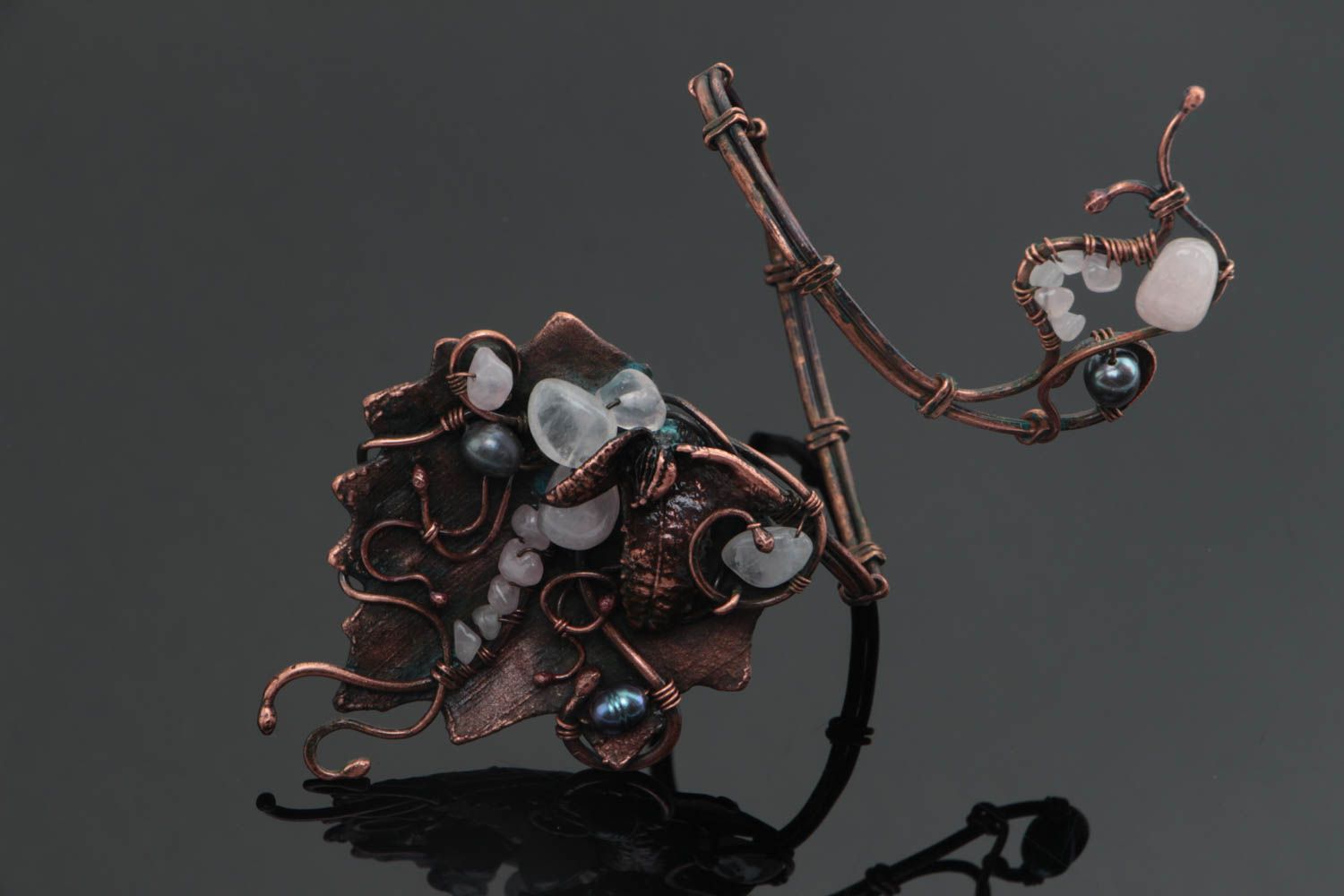 Браслет в технике wire wrap стильный объемный необычный с самоцветами хэнд мейд фото 1