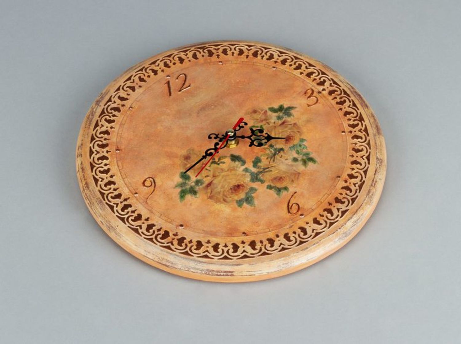 Wooden round clock photo 1