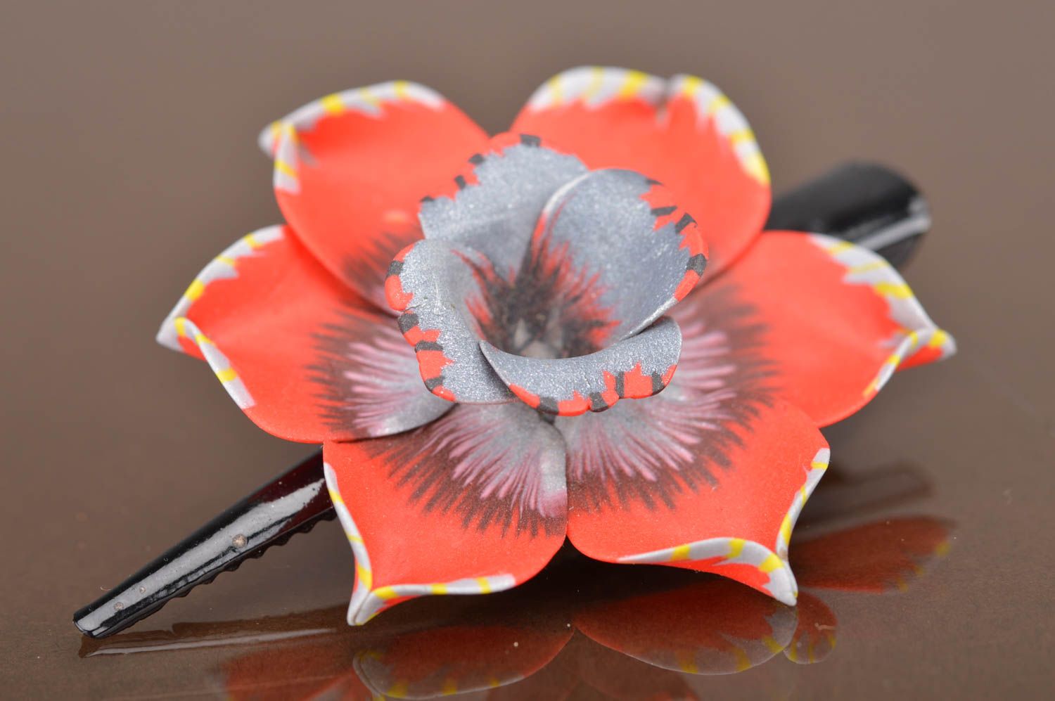 Handmade designer hair clip with metal basis and polymer clay flower narcissus photo 4