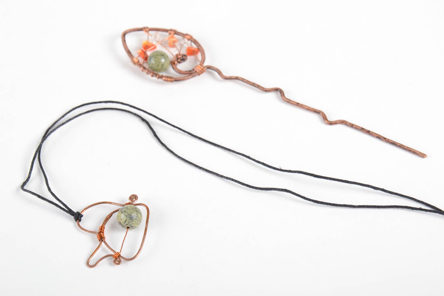 Handmade Schmuck Set Haarnadel mit Perlen aus Steinen Anhänger Schmuck  foto 4