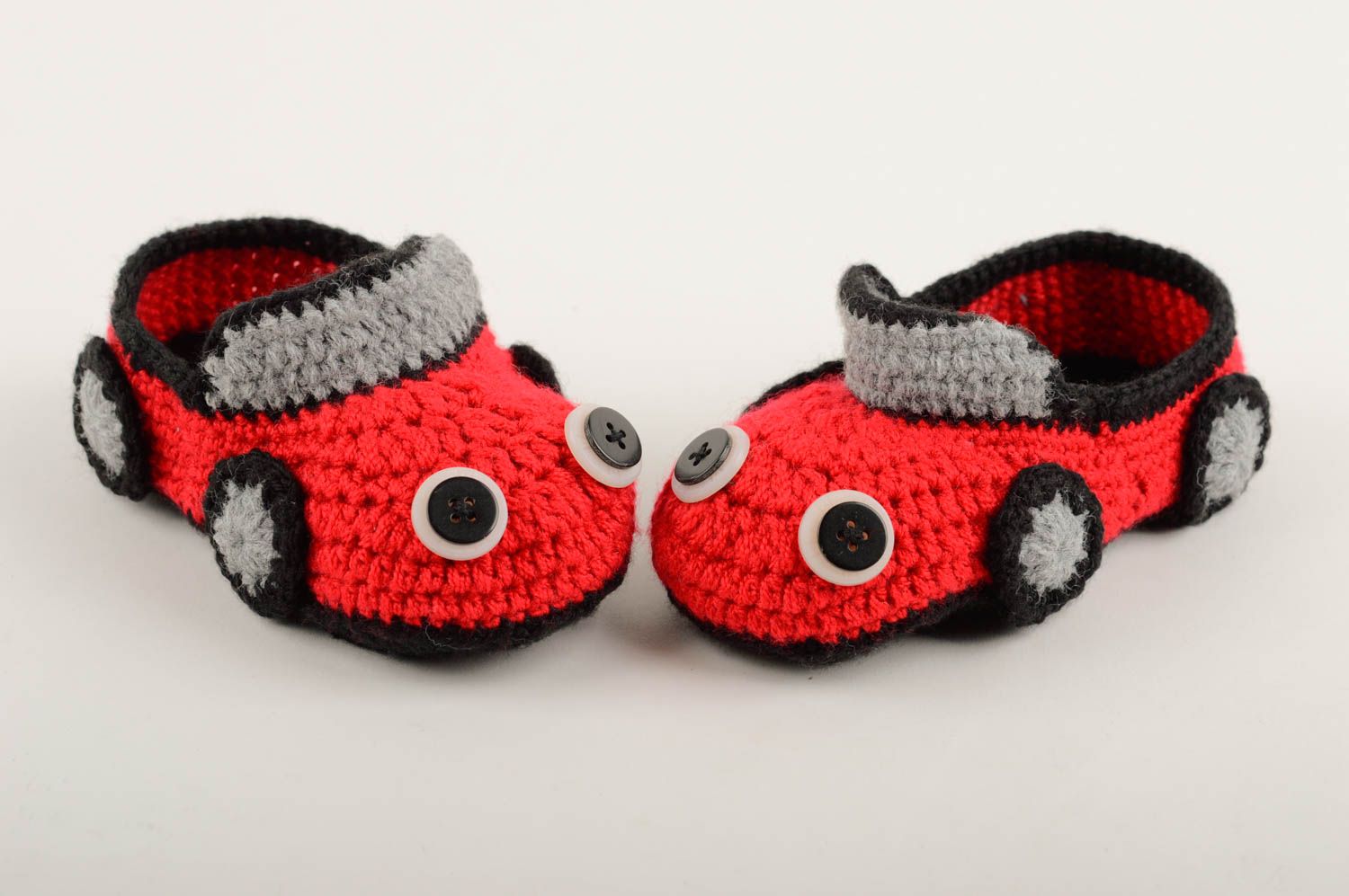 Handgefertigte Schuhe пehäkelte Babyschuhe Geschenk für Kleinkinder in Rot foto 2