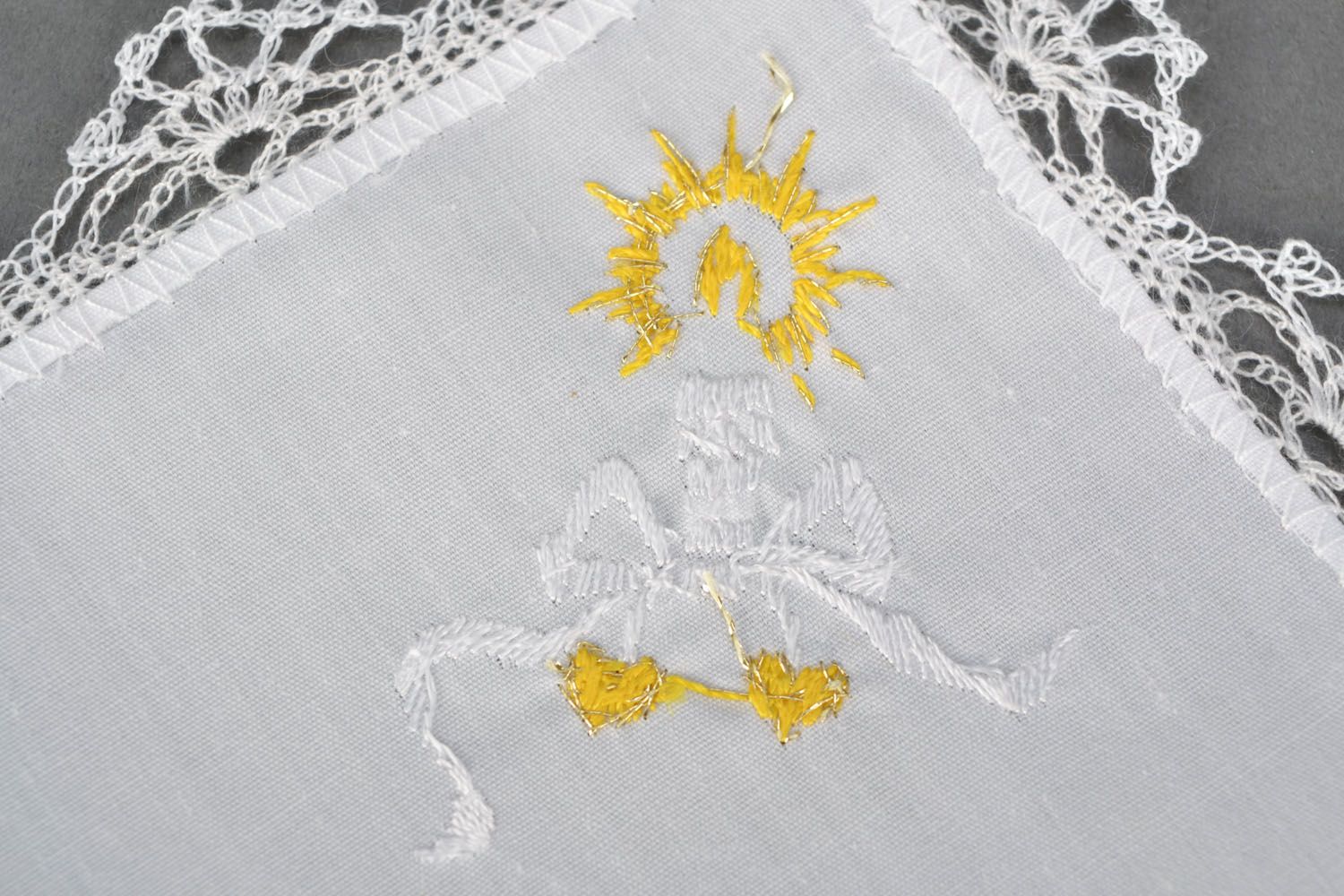 White handmade handkerchief photo 5