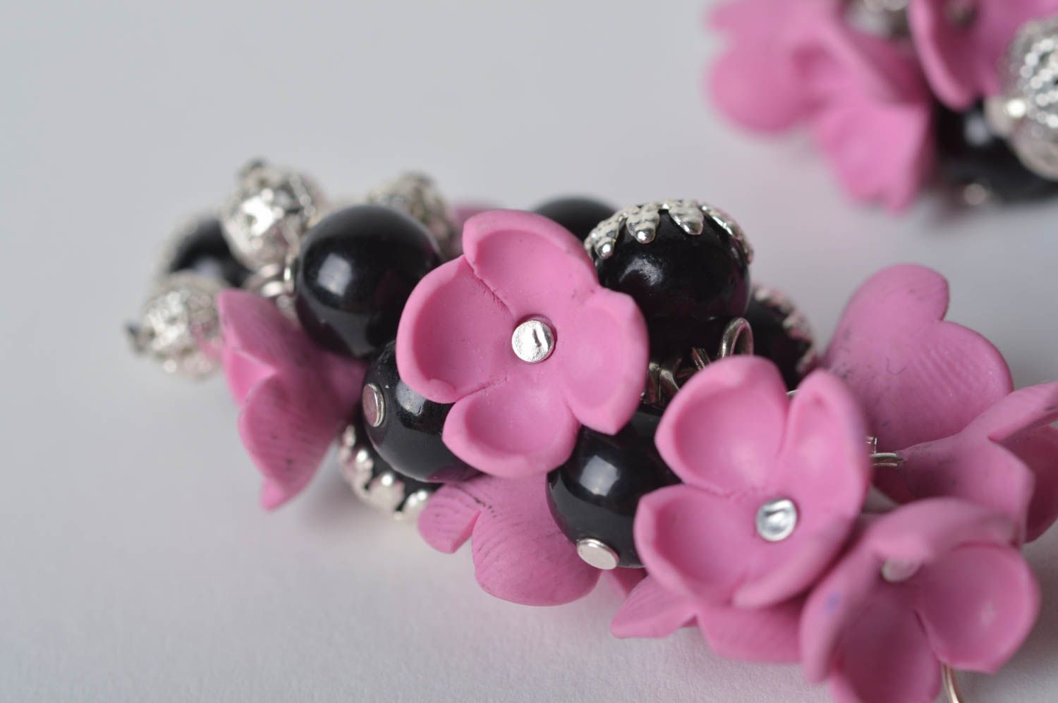 Boucles d'oreilles pendantes Bijou fait main fleurs Cadeau pour femme design photo 4