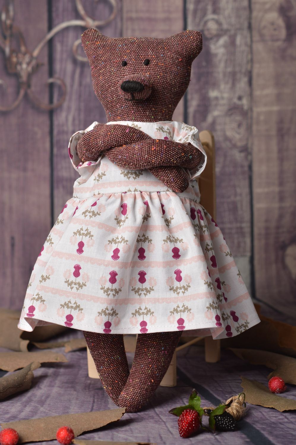 Peluche ourse en robe Jouet en tissu fait main original Cadeau pour enfant photo 1
