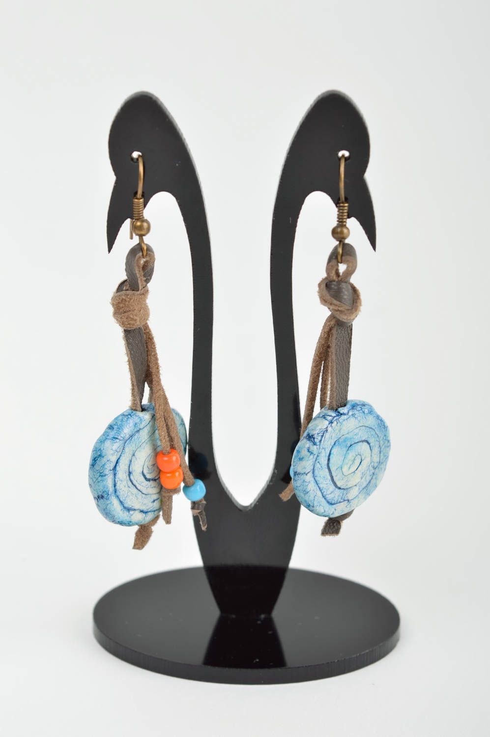 Boucles d'oreilles pendantes bleues design Bijou fait main Accessoires mode photo 2