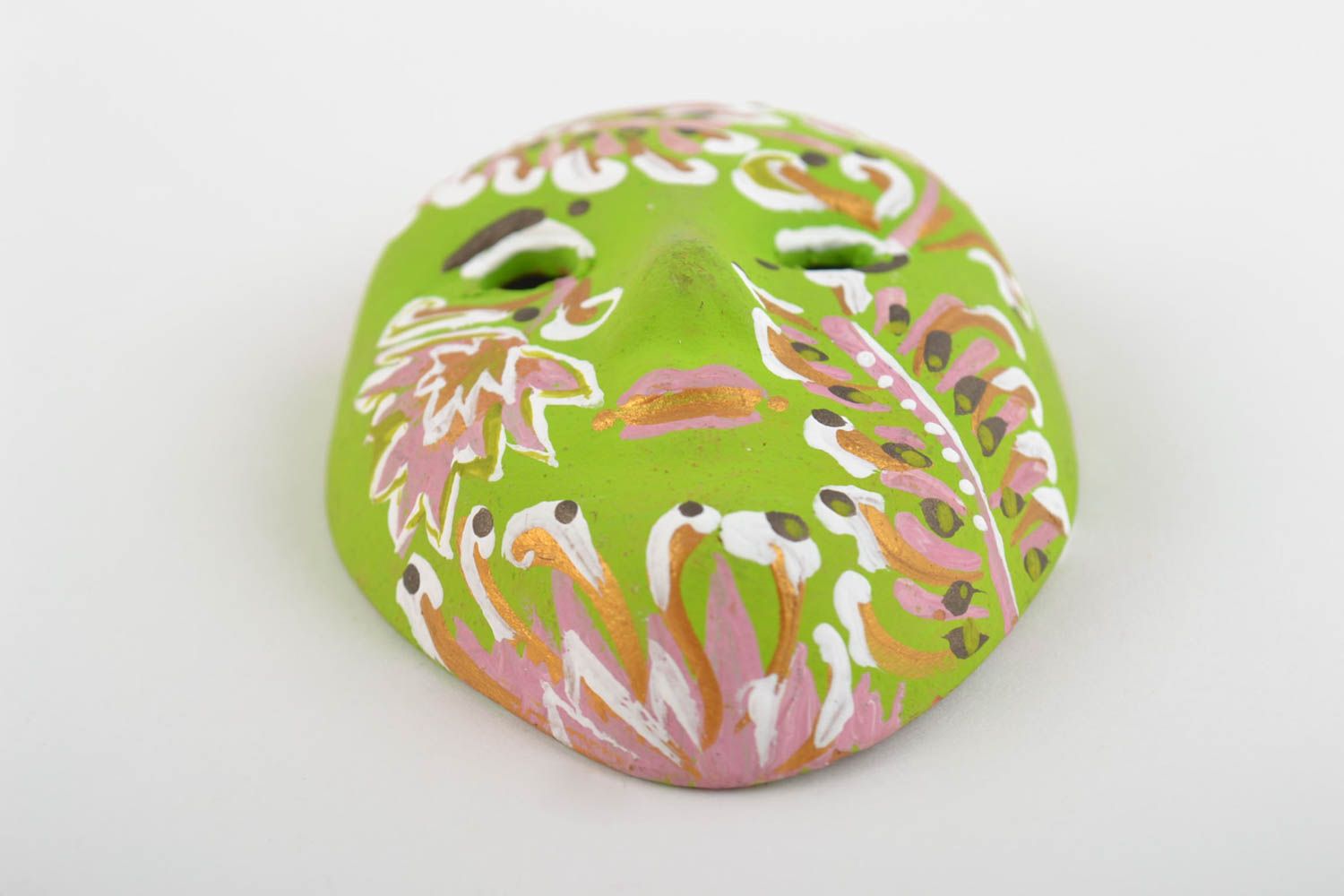 Магнит на холодильник в виде сувенирной маски из глины зеленый ручной работы фото 5