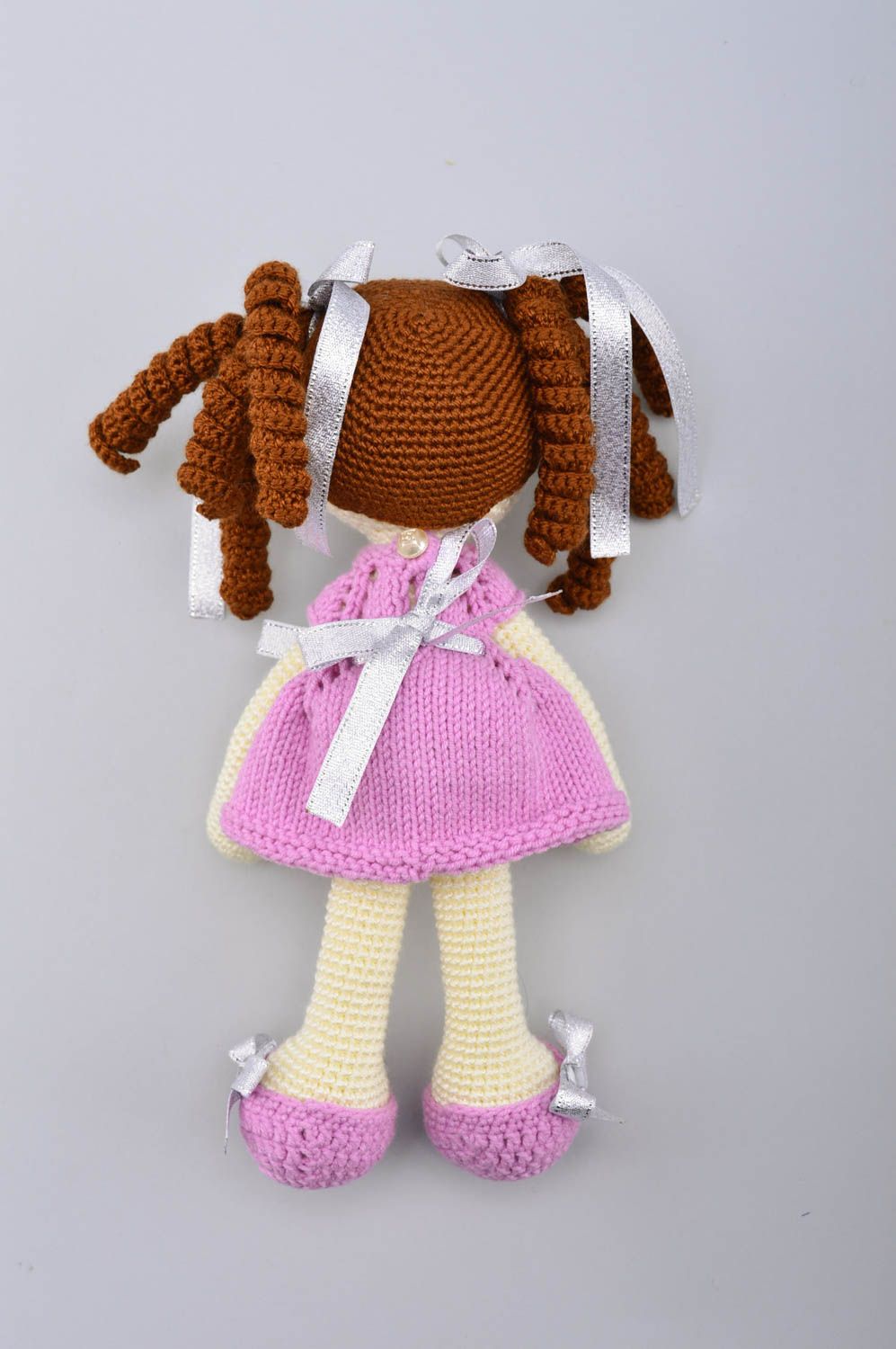 Handgemachte Designer Puppe gehäkelt Stoff Spielzeug schöne Puppe im lila Kleid foto 3