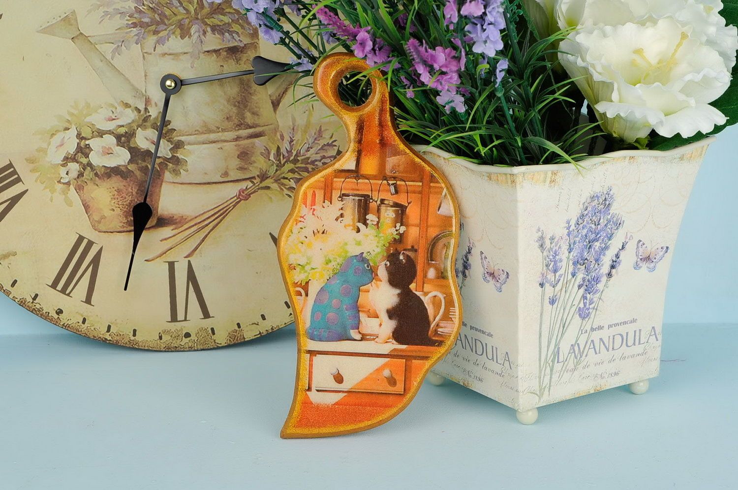 Decoupage chopping board Cats on a date photo 2