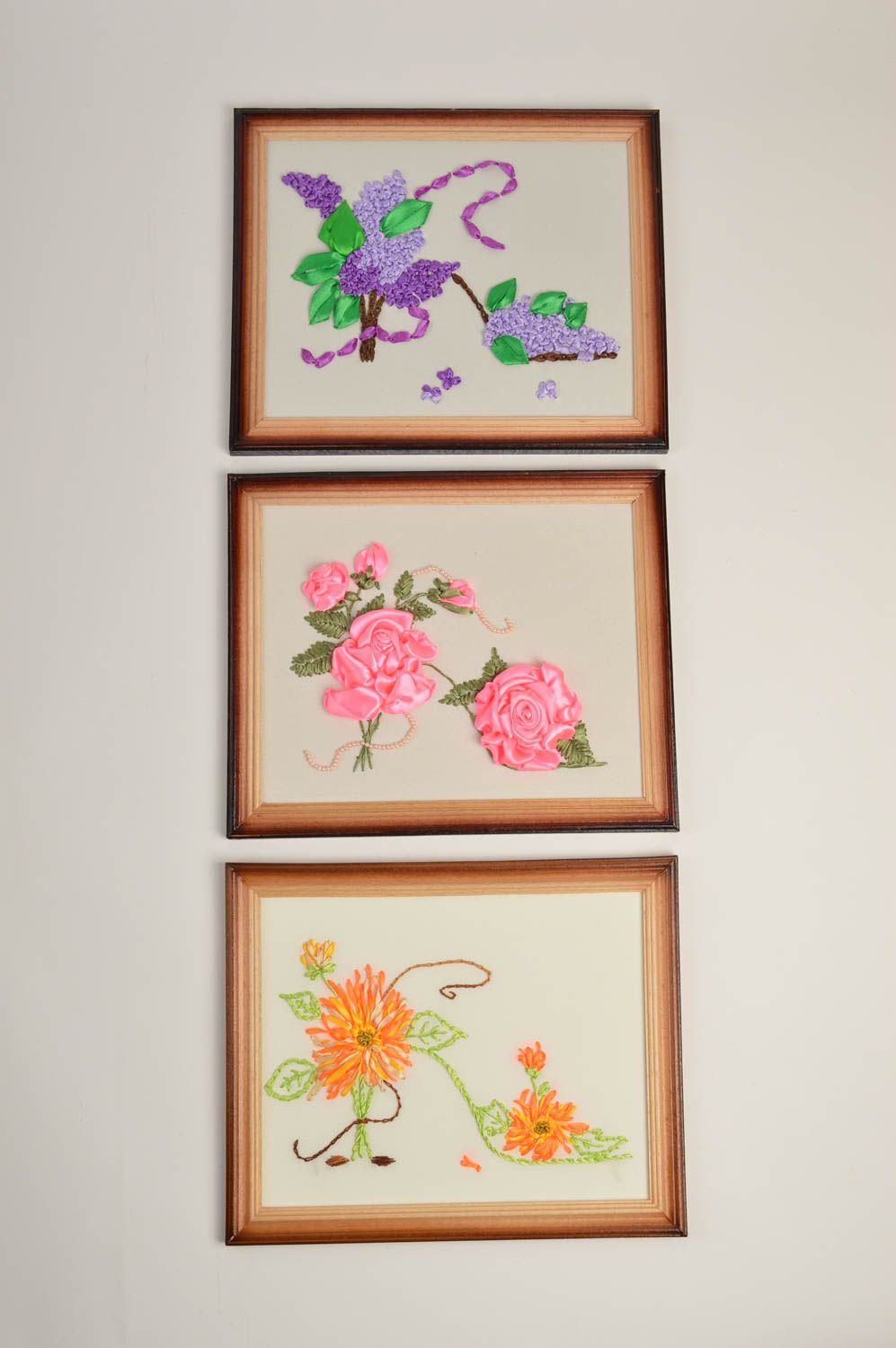 Handmade designer paintings stylish embroidered paintings 3 cute paintings photo 2