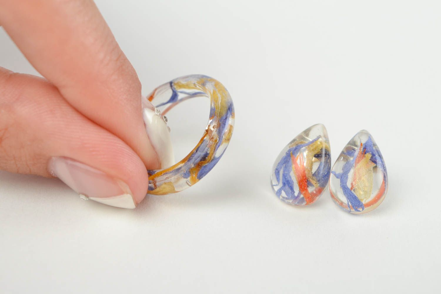Модные серьги ручной работы женское кольцо бижутерия из эпоксидной смолы фото 5