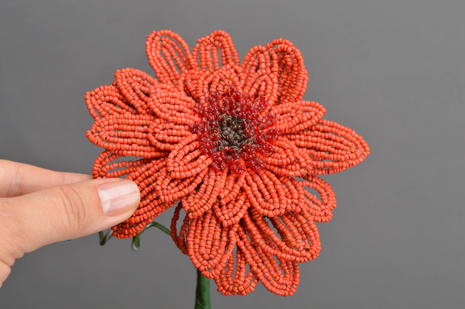 Gerbera en perles de rocaille rouge fleur artificielle décorative faite main photo 4