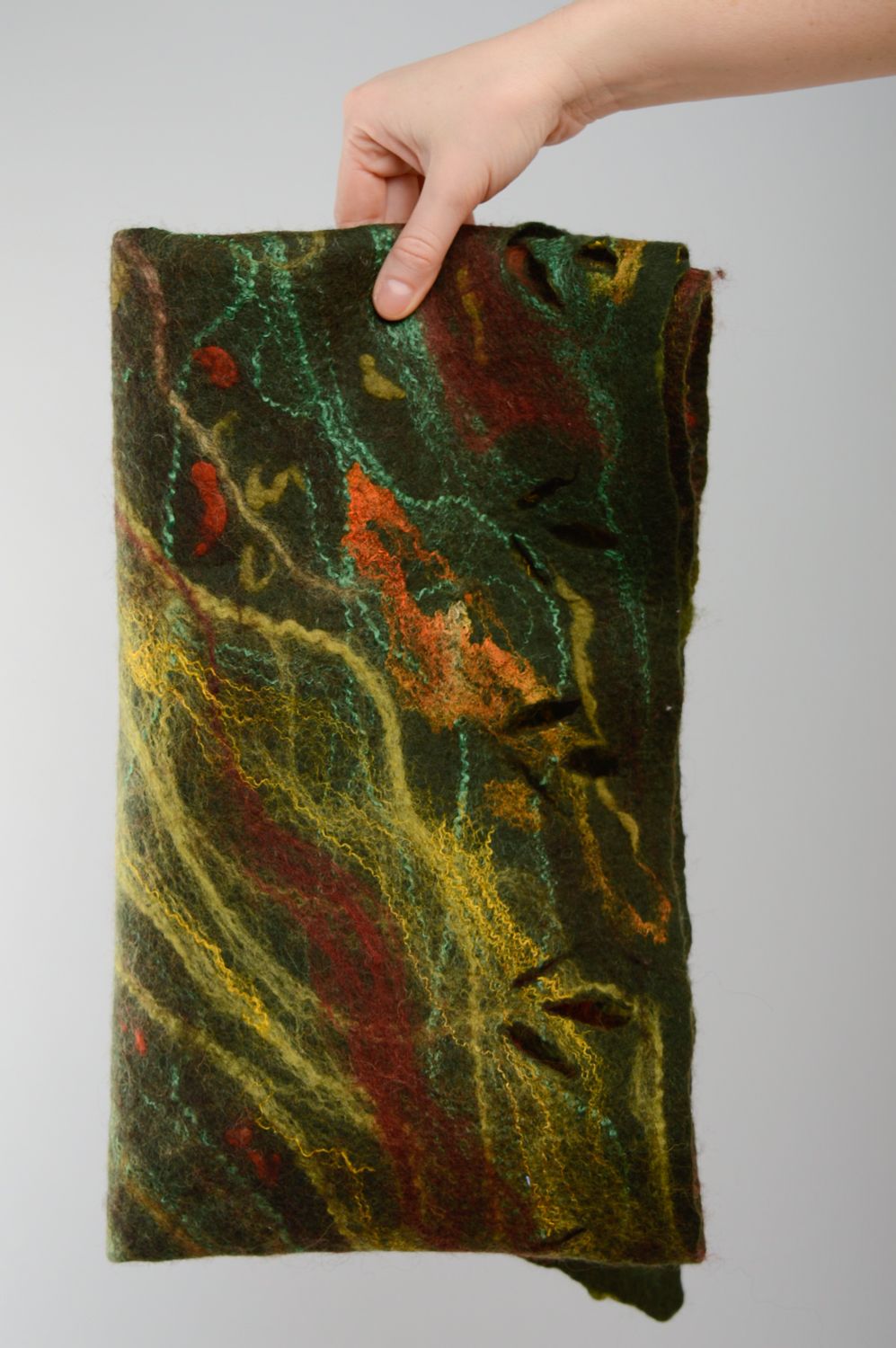 Écharpe en laine feutrée chaude verte faite main photo 3