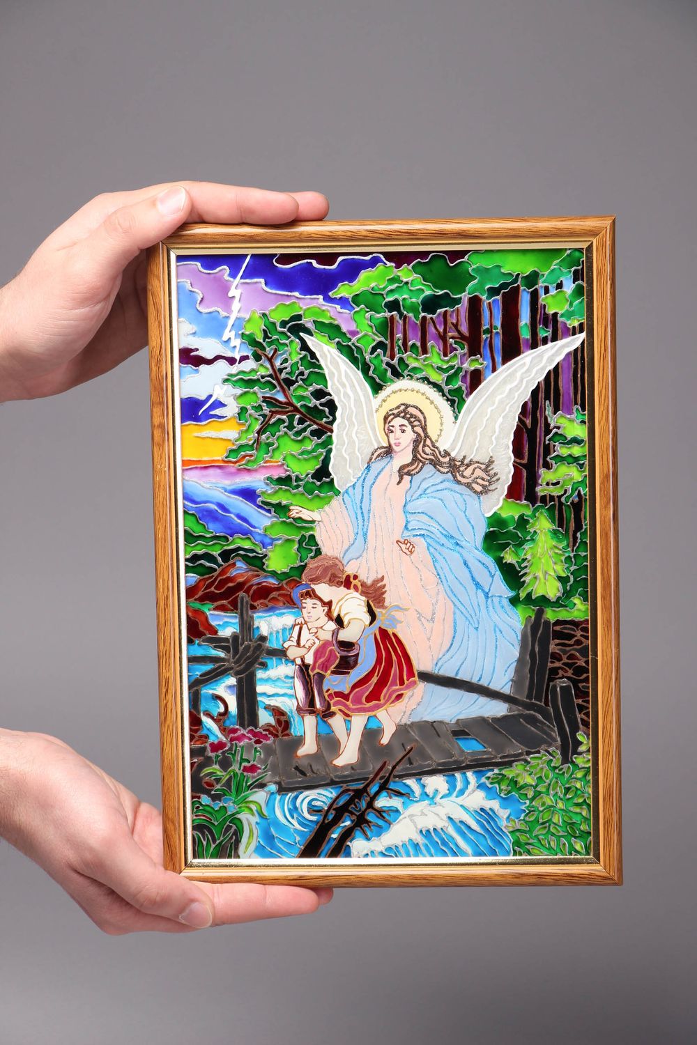 Стеклянная картина с витражной росписью Ангел хранитель фото 4