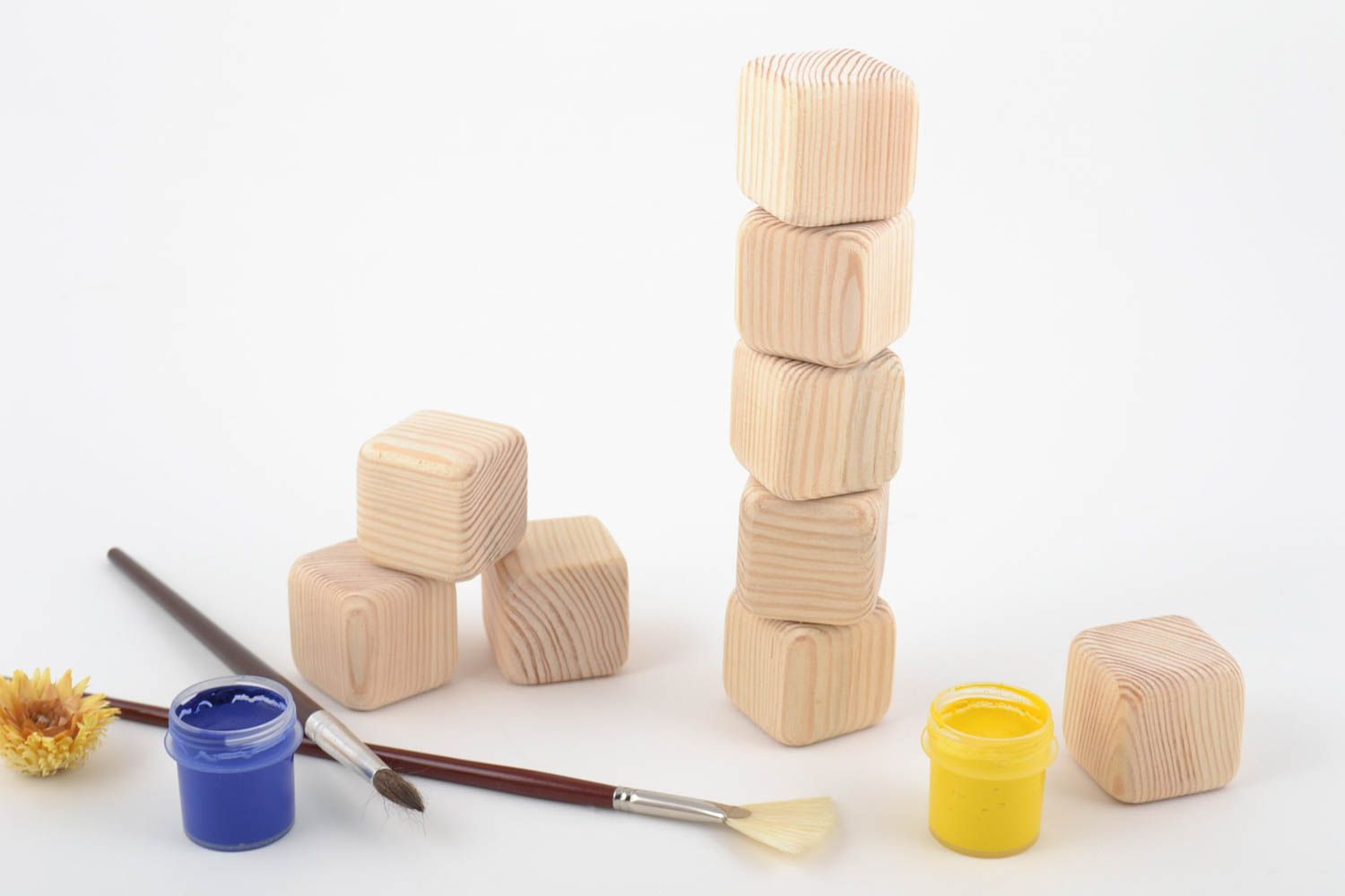 Cubes pour bébé en bois brut faits main à décorer et peindre set de 9 pièces photo 1