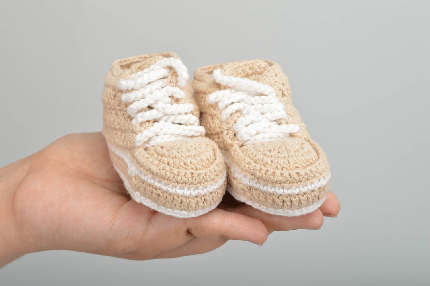 Handgefertigte Schuhe handmade gehäkelte Babyschuhe Geschenk für Kleinkinder foto 1