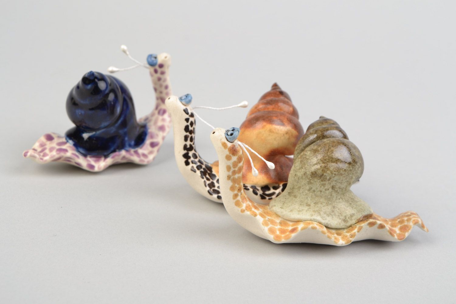 Set of handmade miniature ceramic figurines of snails painted with glaze 3 items photo 1