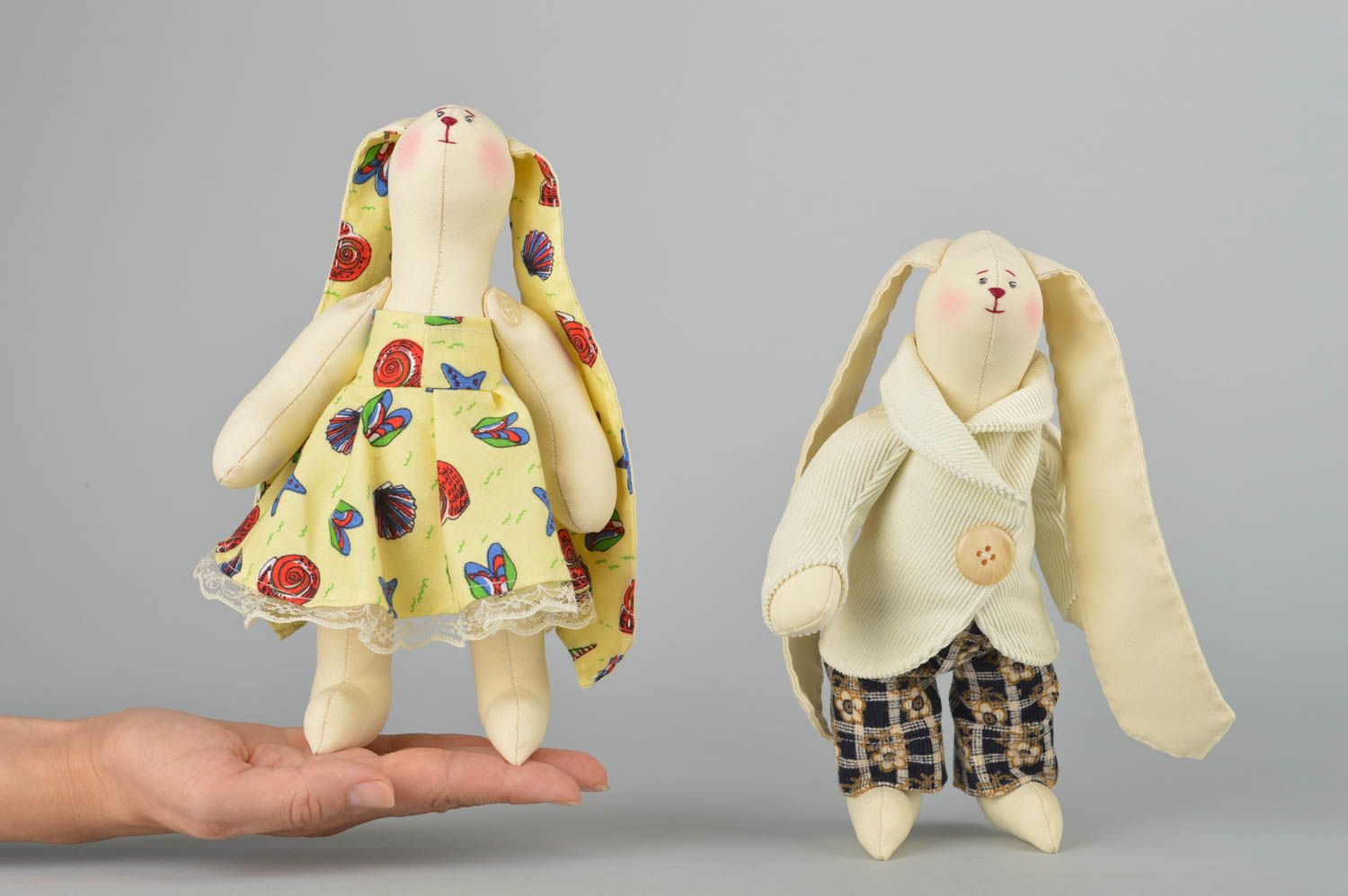 Juguetes artesanales muñecas de peluche  regalo original Liebres para niños foto 3