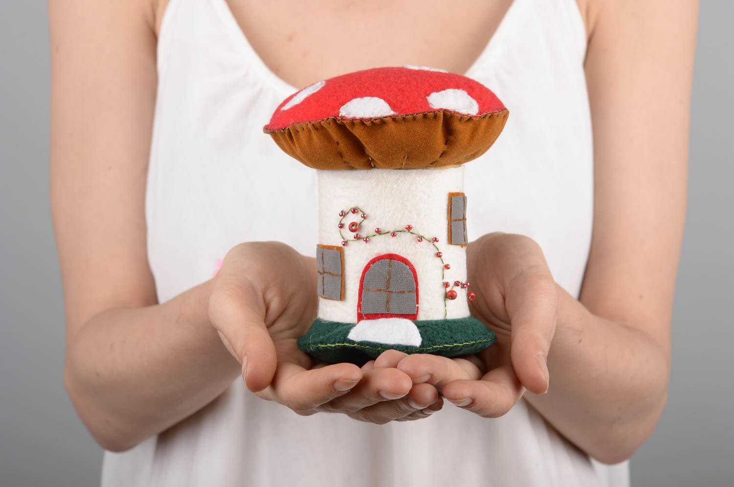 Peluche champignon Jouet fait main mou Cadeau original pour enfants et décor photo 5