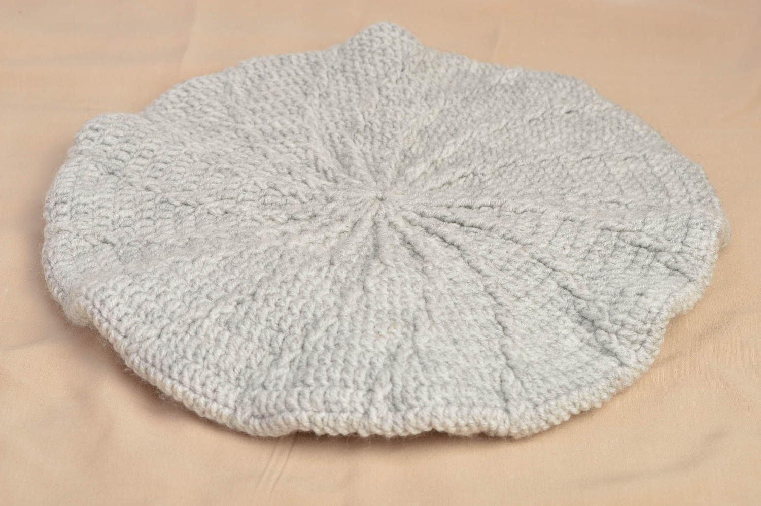Bonnet tricot Béret fille fait main laine gris tricoté Vêtement femme design photo 1