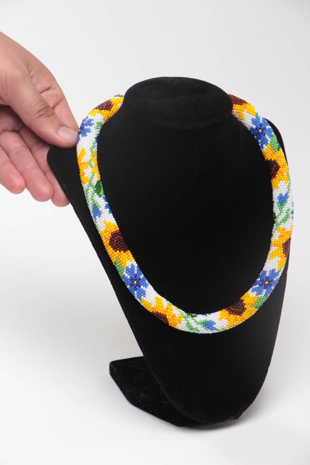 Collar de cuerda de abalorios artesanal con flores estiloso de moda  foto 5
