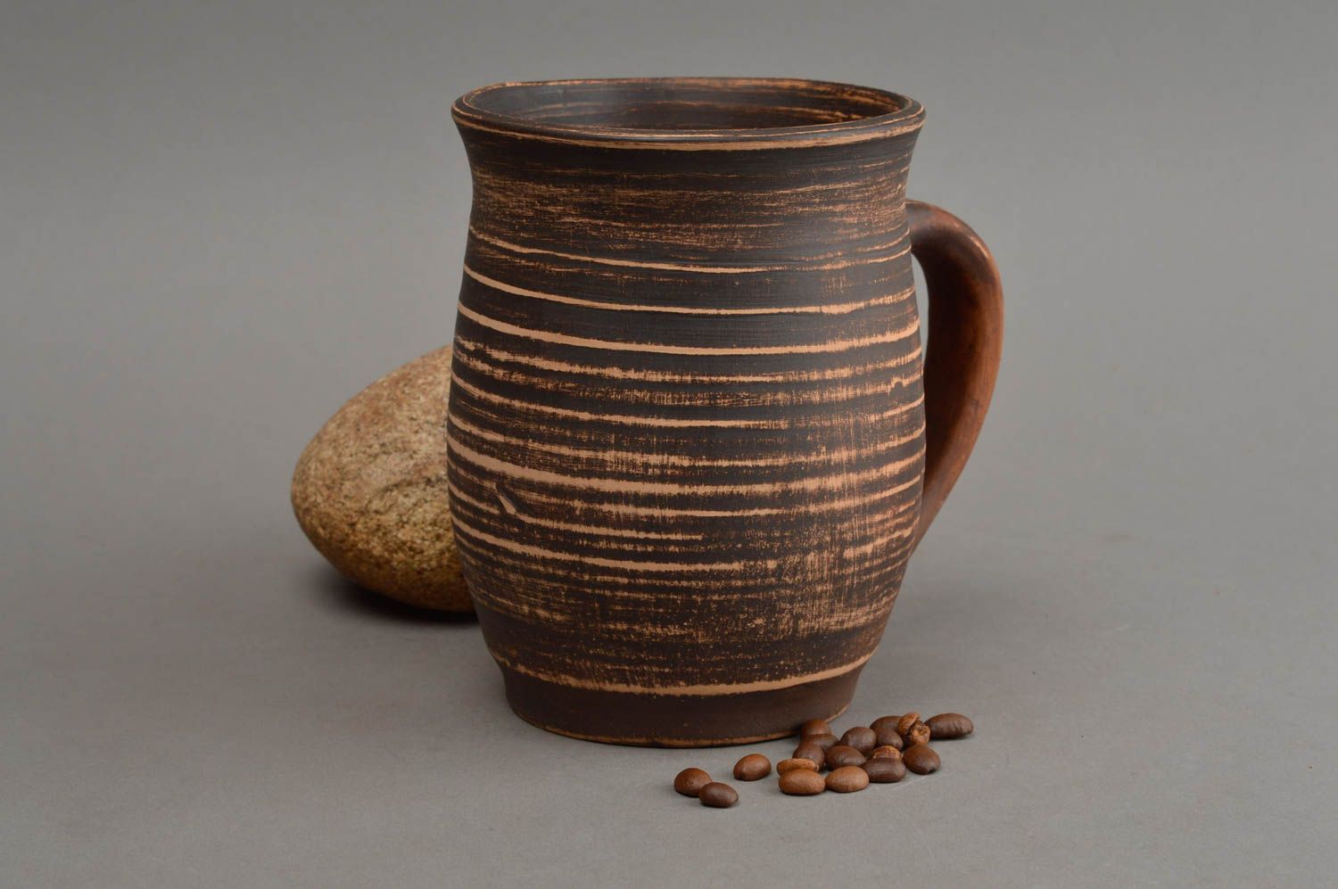 XL natural clay cup in ancient style with handle in brown color 1,14 lb photo 1