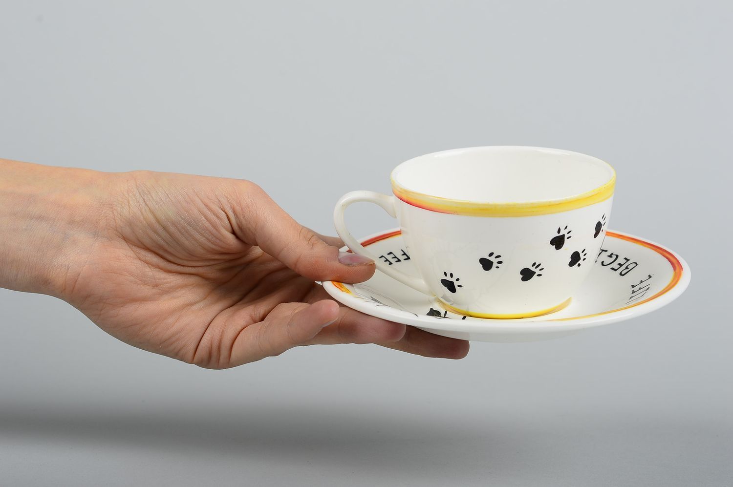 Кофейная чашка с блюдцем ручной работы кофейная посуда с котом красивая посуда фото 2
