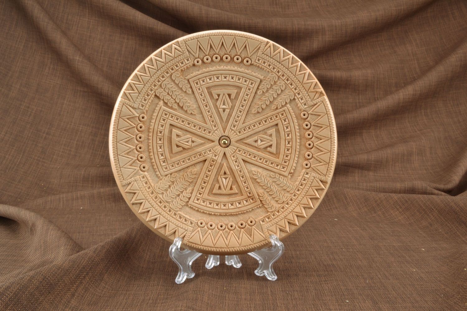 Wooden carved plate photo 1