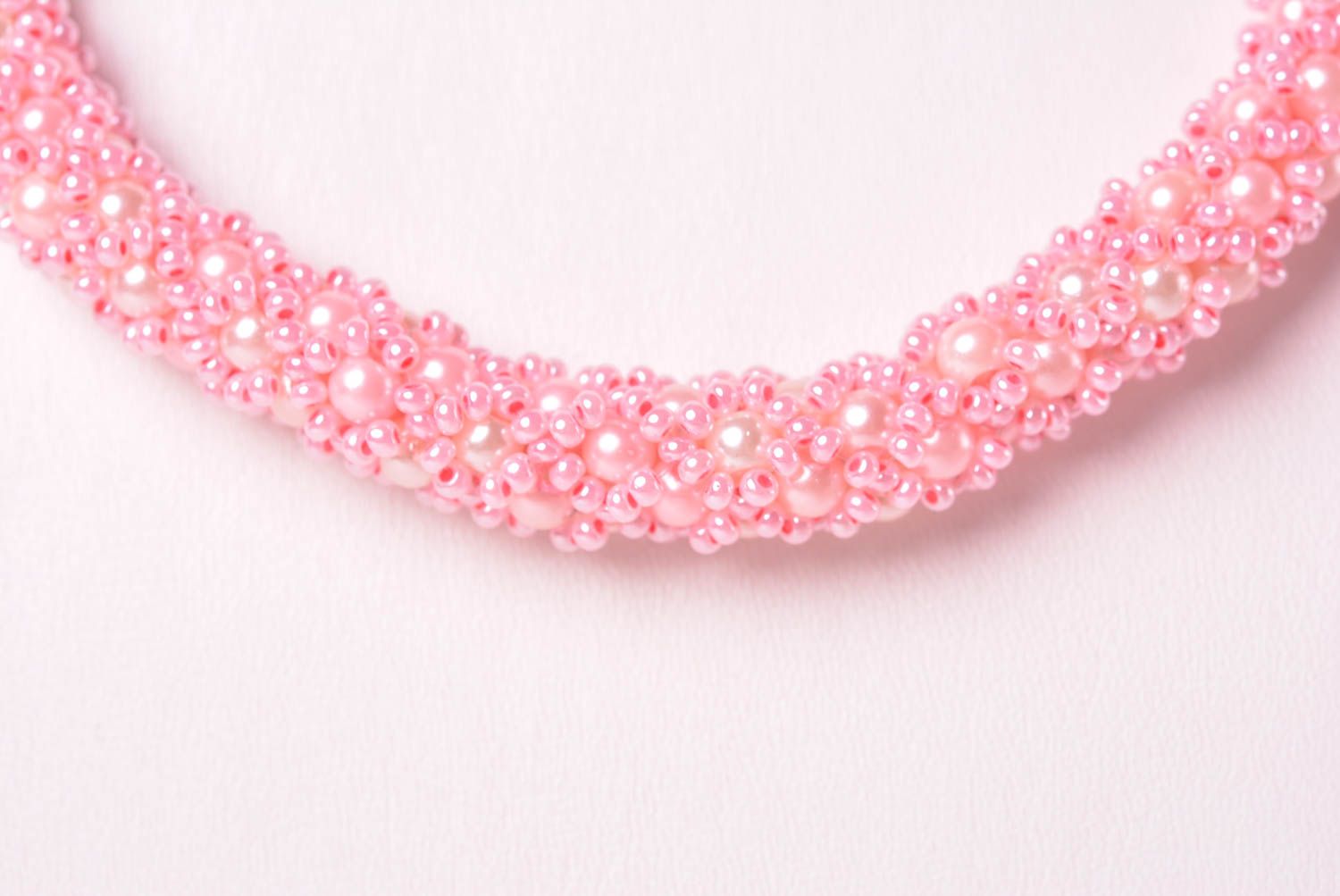 Колье из бисера украшение ручной работы розовое ожерелье из бисера на цепочке фото 3