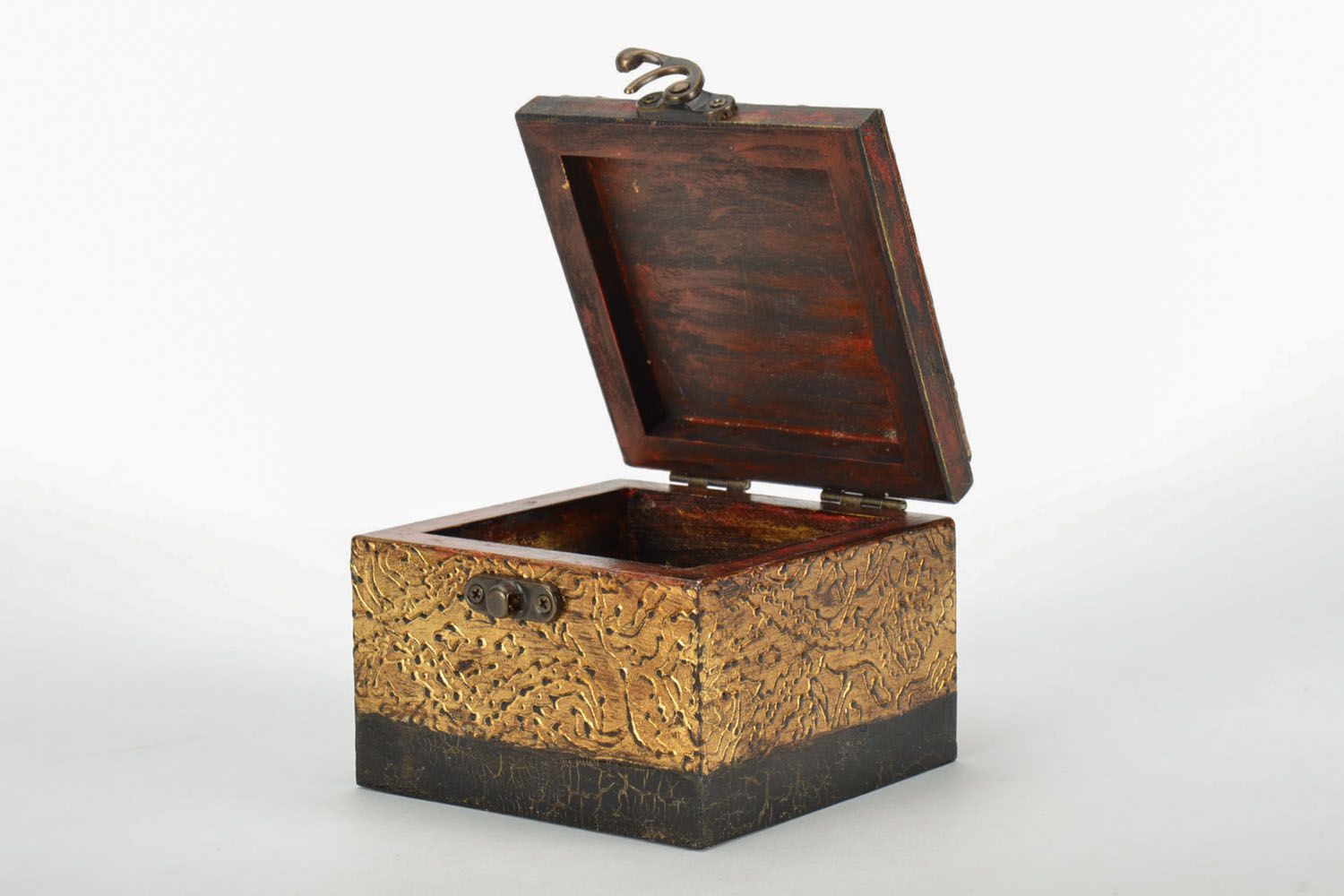 Handmade jewelry box in vintage style photo 2