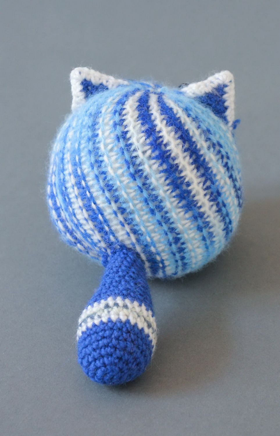 Gatto a maglia fatto a mano pupazzo morbido da bambini giocattolo a uncinetto foto 2