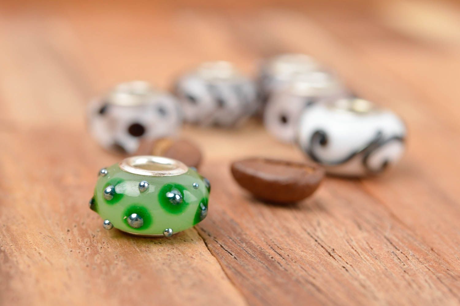 Designer green bead unusual decorative fittings handmade lovely accessories photo 1