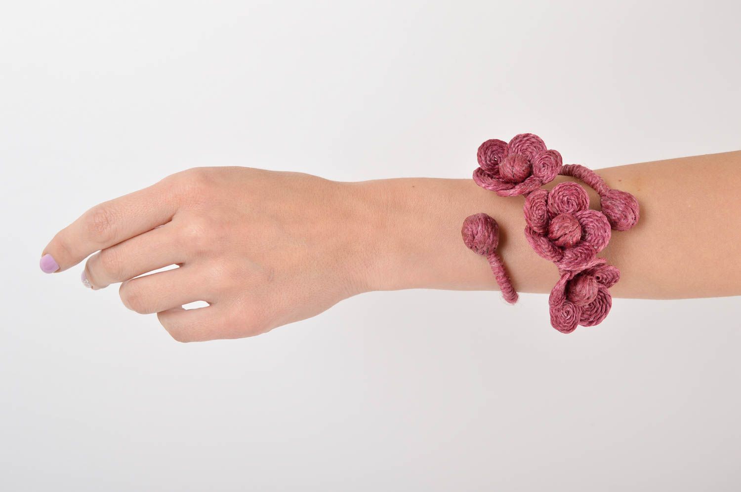 Bracelet avec fleurs Bijou fait main rose en ficelle Cadeau pour femme photo 5