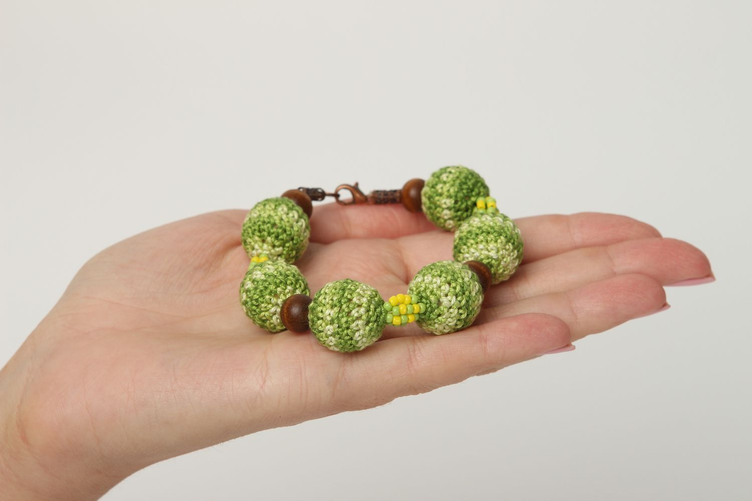 Bracelet boules Bijou fait main vert design original fils bois Cadeau femme photo 5