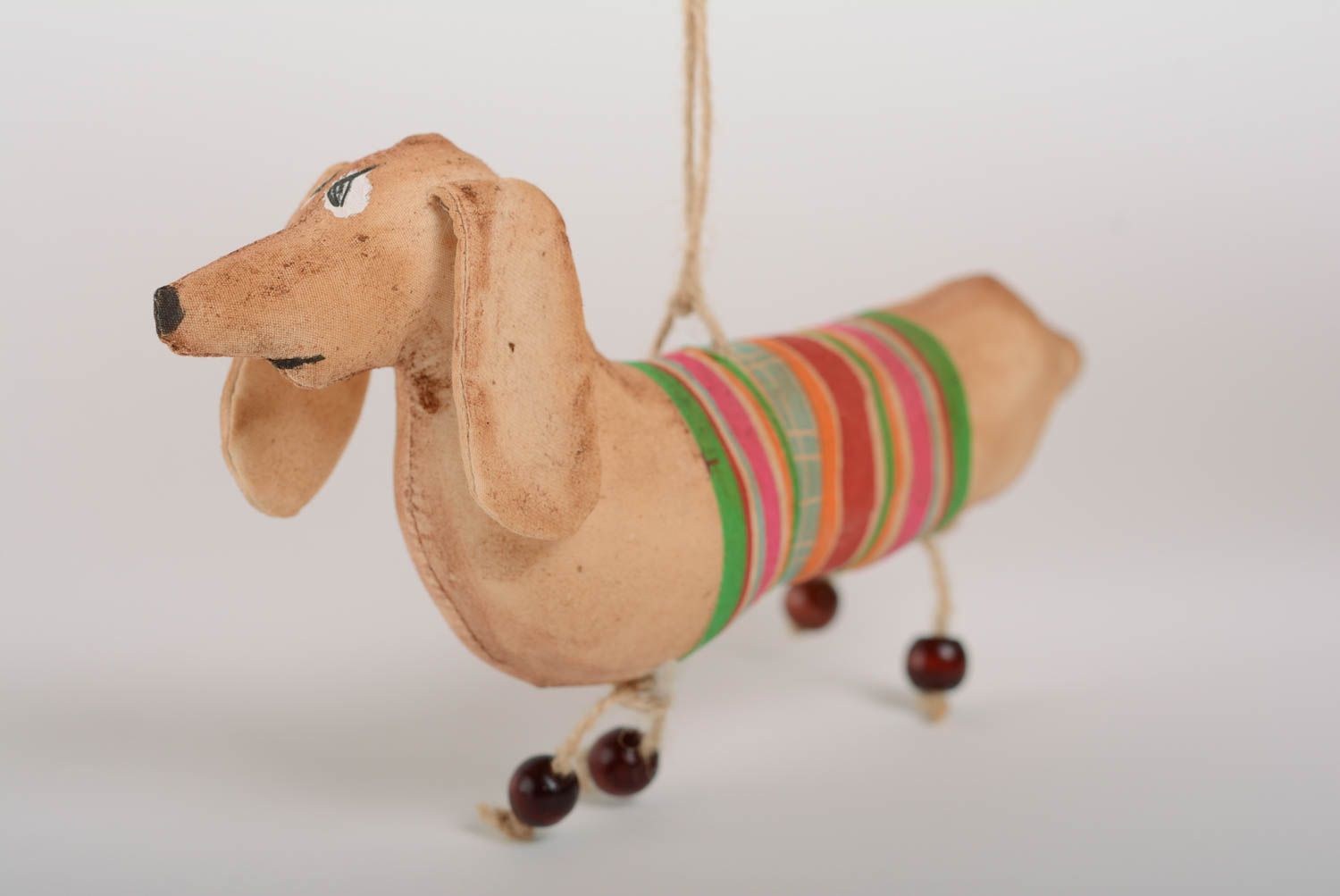 Suspension décorative faite main en coton chien joyeux teckel cadeau original photo 1