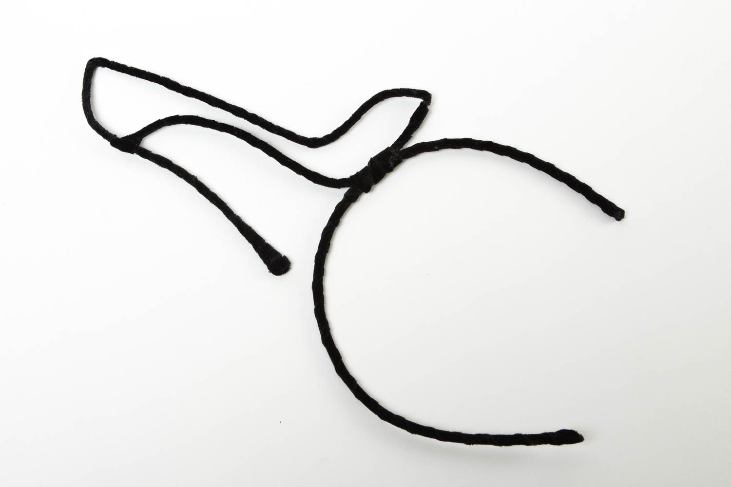 Serre-tête noir fait main Accessoire coiffure chaussure à talon Cadeau femme photo 2