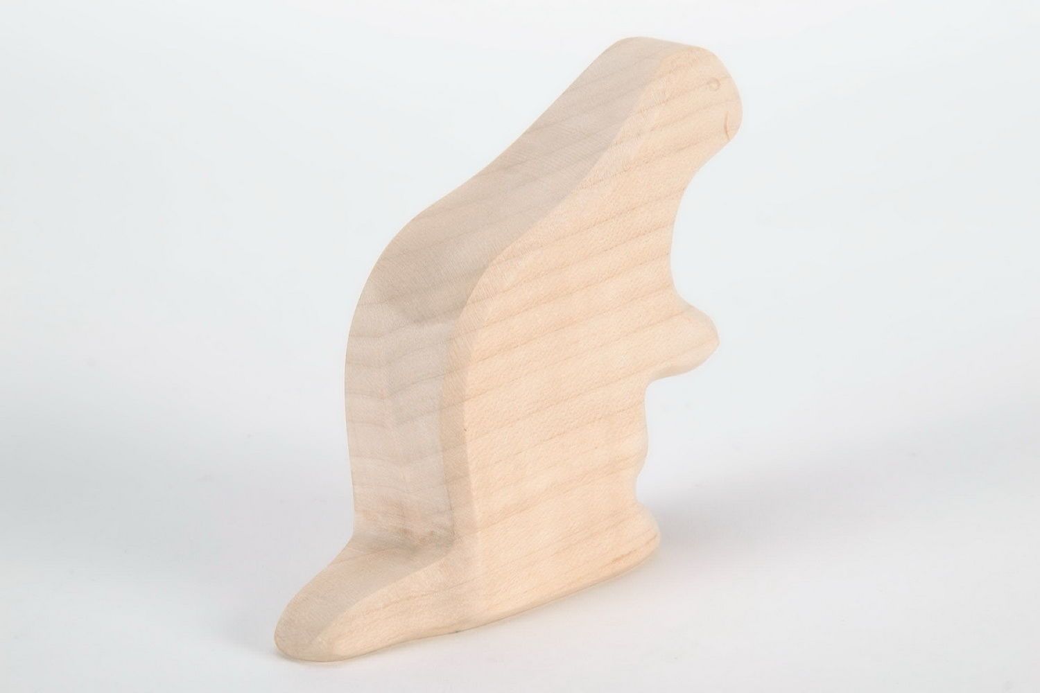 Figurine en bois brut en forme de castor photo 1