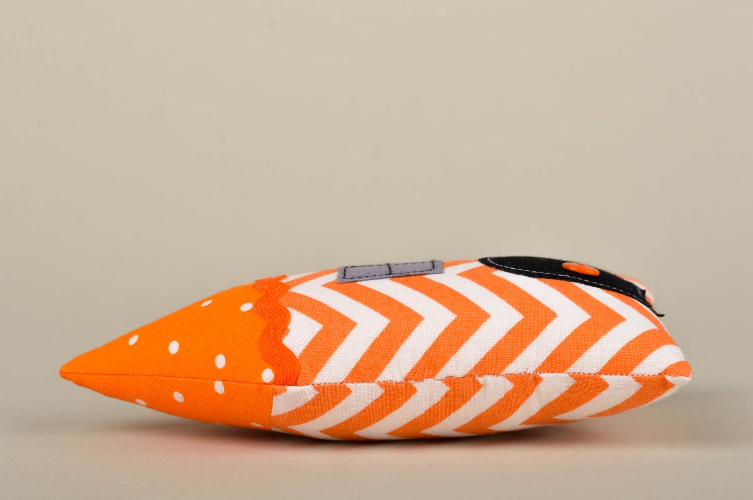 Игрушка ручной работы интересный подарок игрушка домик из ткани оранжевая фото 4