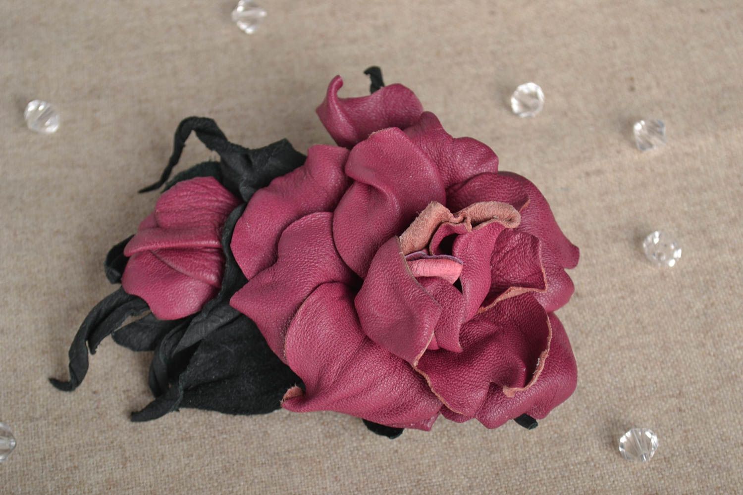 Заколка из кожи цветок аксессуар ручной работы украшение женское стильное фото 1