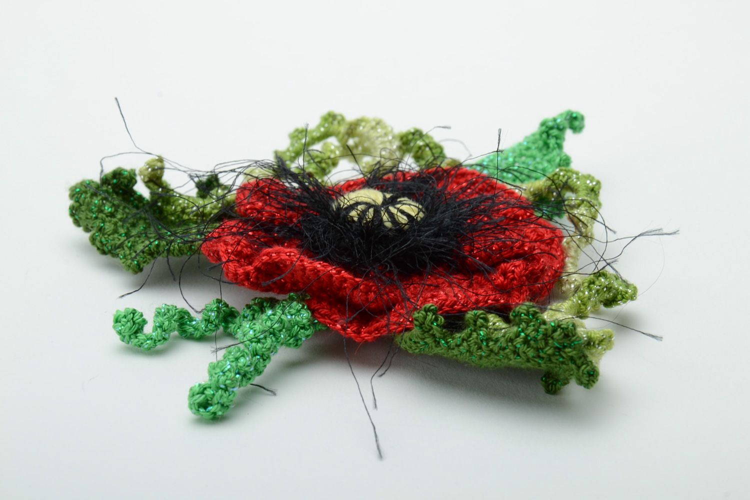 Handmade red crochet poppy flower brooch photo 5