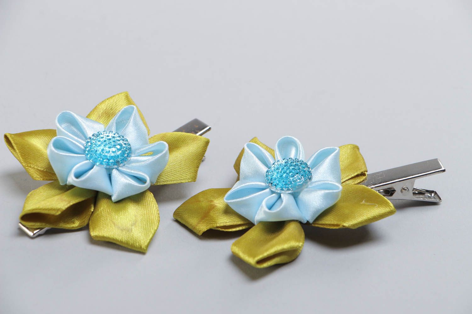 Set of 2 handmade decorative hair clips with blue and green satin flowers photo 3