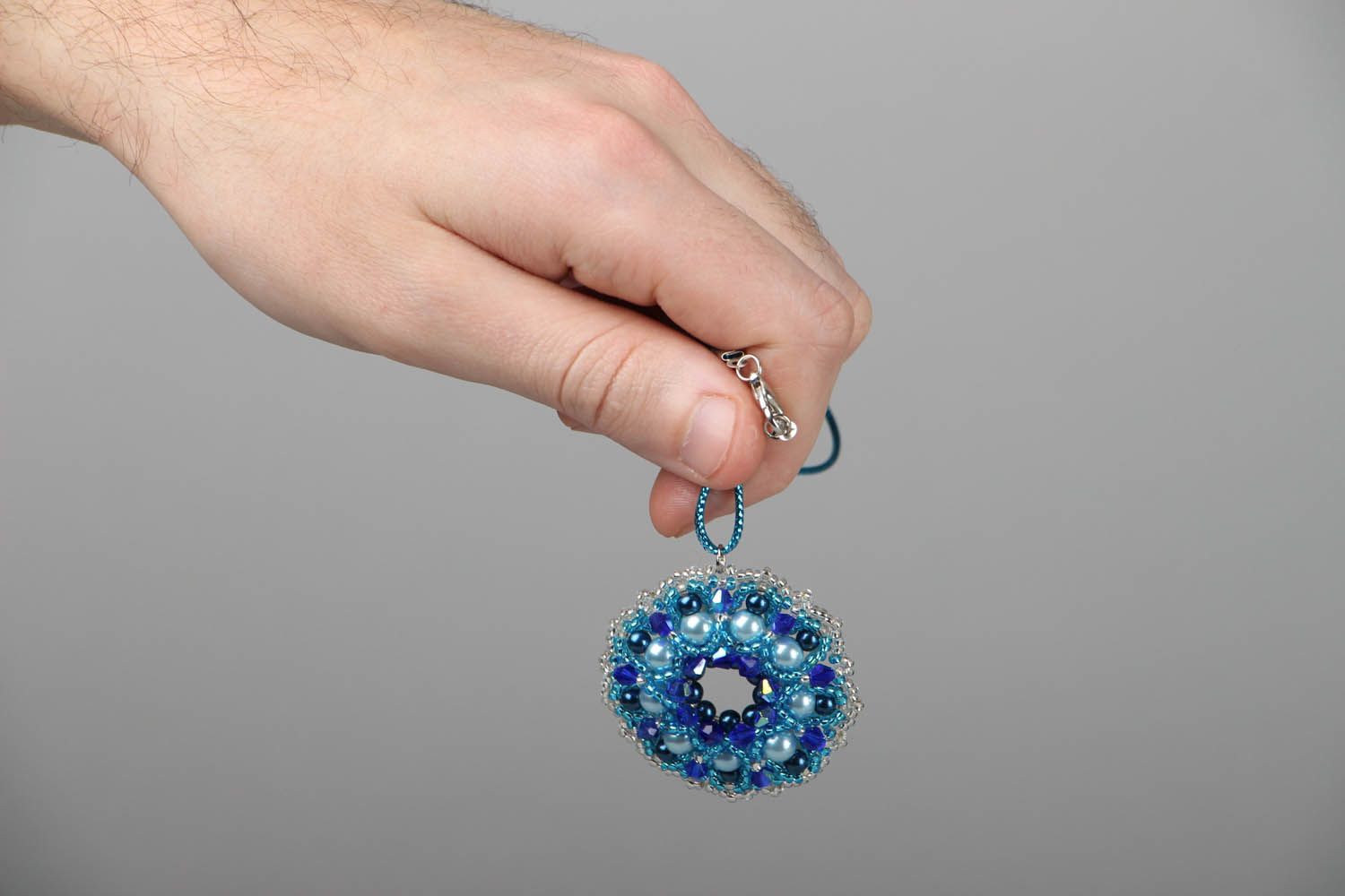 Pendentif bleu en perles de rocaille Perle fait main photo 4
