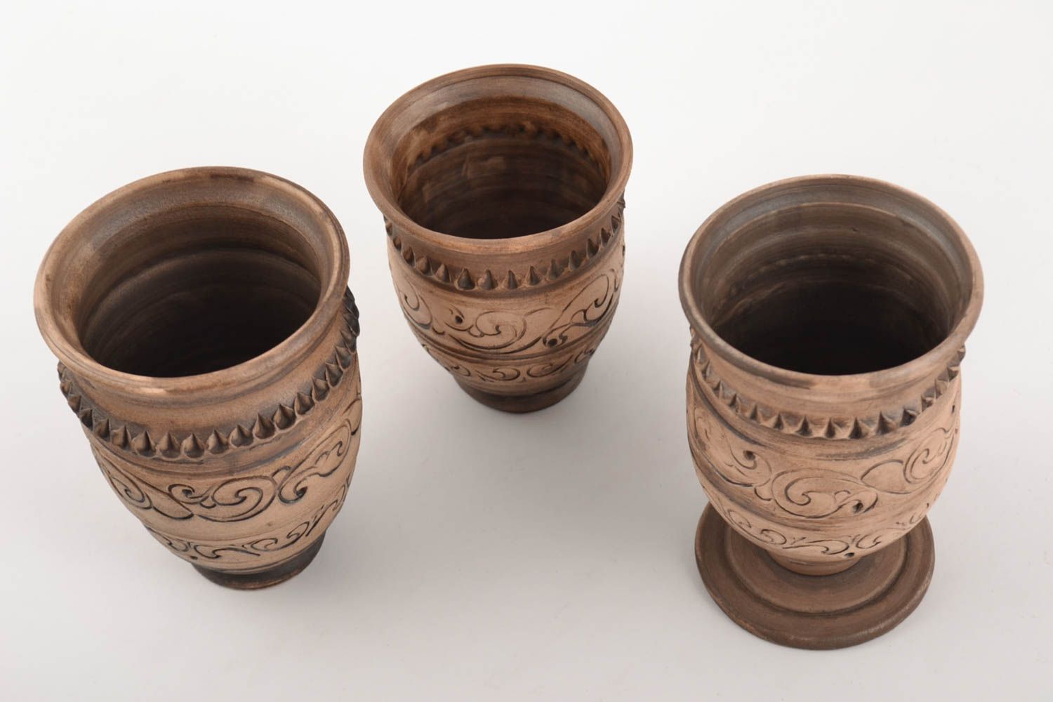 Conjunto de vasos de chupitos de arcilla artesanales tres vasos 330 ml y 250 ml foto 2