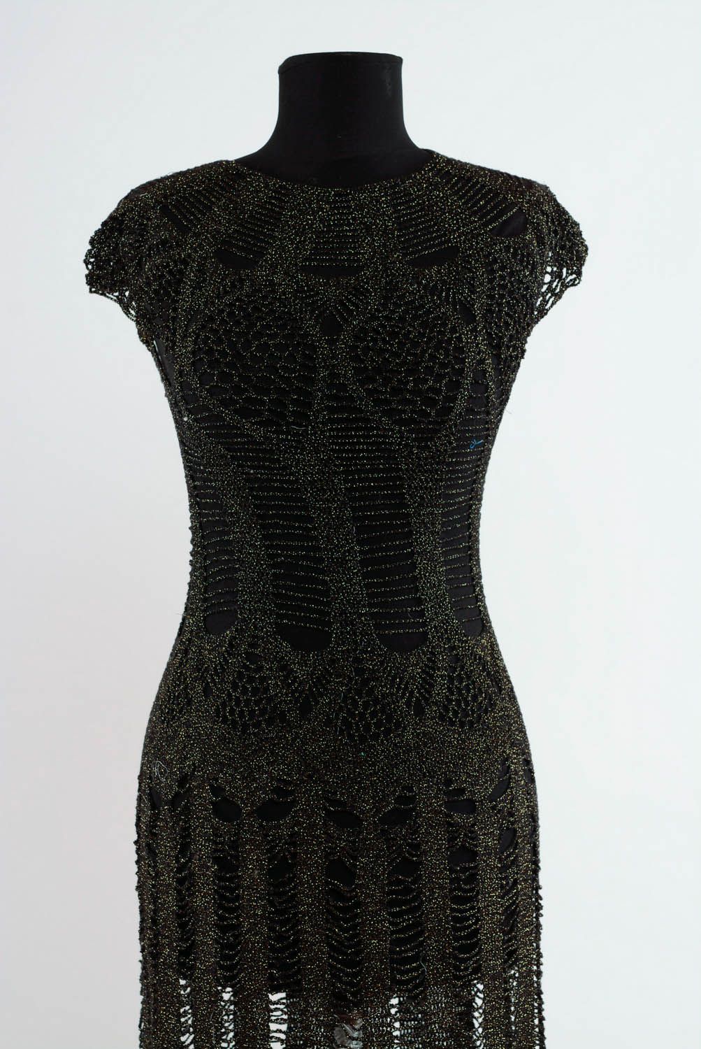 Robe noire tricotée à main longue photo 2