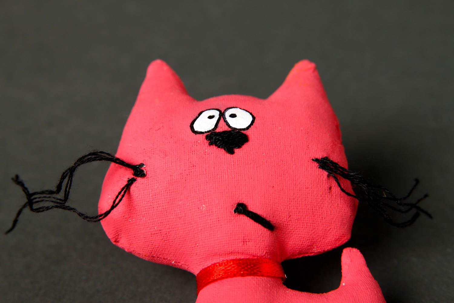 Розовый кот брошь ручной работы текстильная брошь дизайнерское украшение фото 4