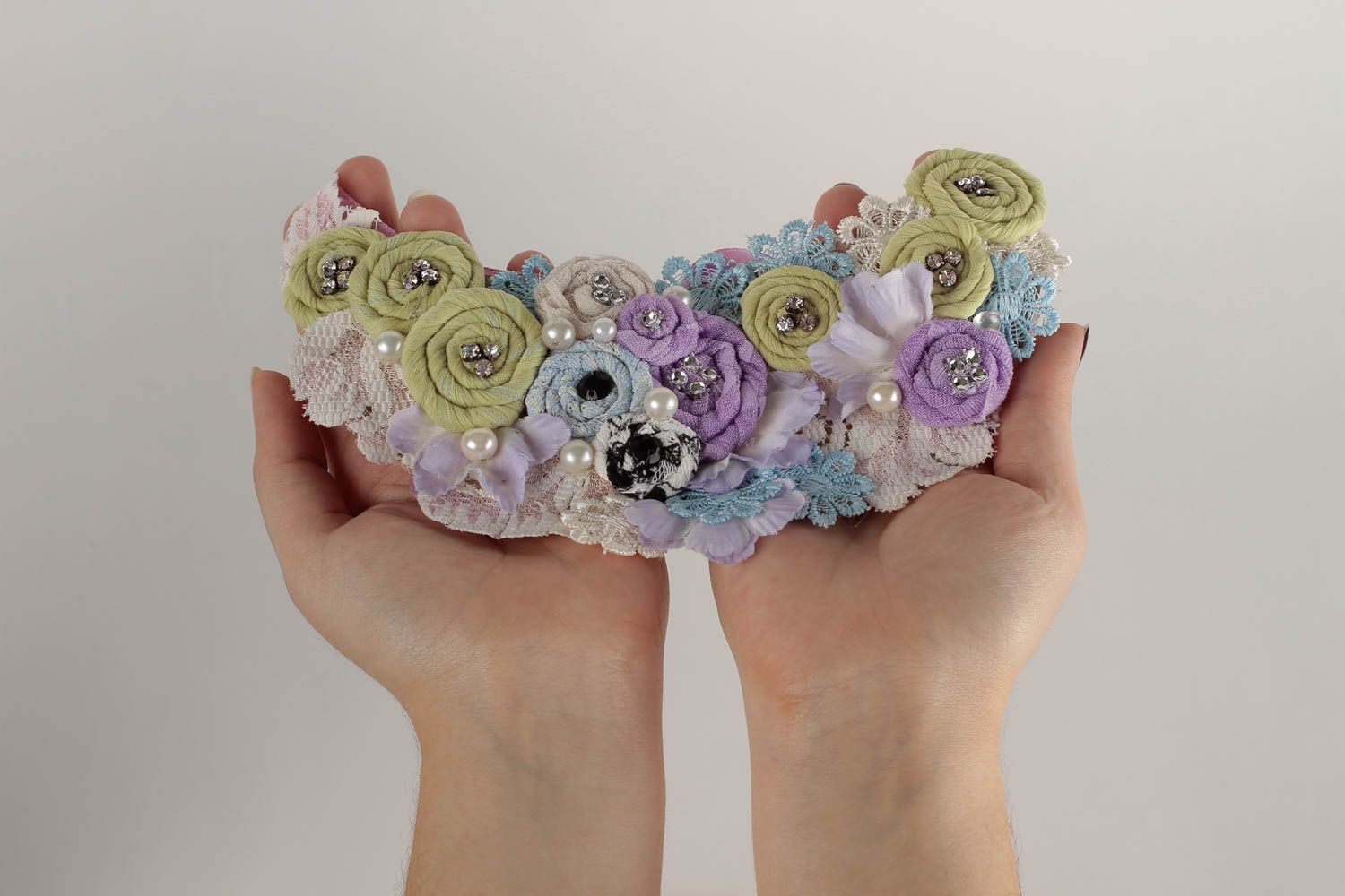 Collier plastron Bijou fait main fleurs en tissu pastel Cadeau femme original photo 2